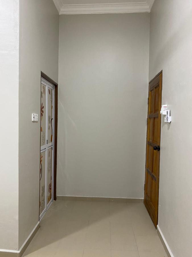 Sasuka Guesthouse Marang Ngoại thất bức ảnh