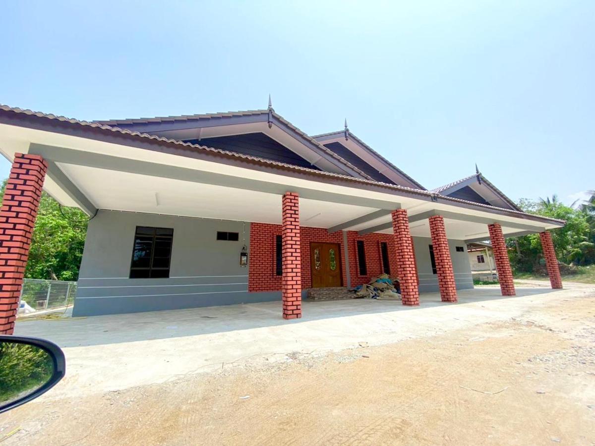 Sasuka Guesthouse Marang Ngoại thất bức ảnh