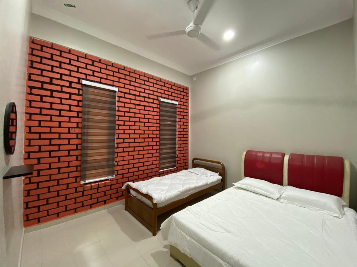 Sasuka Guesthouse Marang Ngoại thất bức ảnh